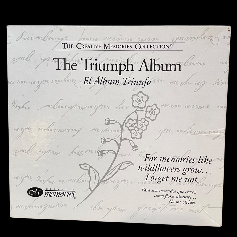The Creative Memories Collection Triumph Album With 7x7 Page Protectors Set- Pur